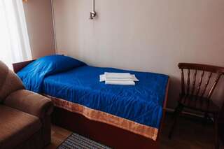 Гостиница Кают Компания Вельск Двухместный номер с 2 отдельными кроватями и дополнительной кроватью-2