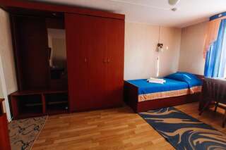 Гостиница Кают Компания Вельск Стандартный двухместный номер с 2 отдельными кроватями и общей ванной комнатой-5